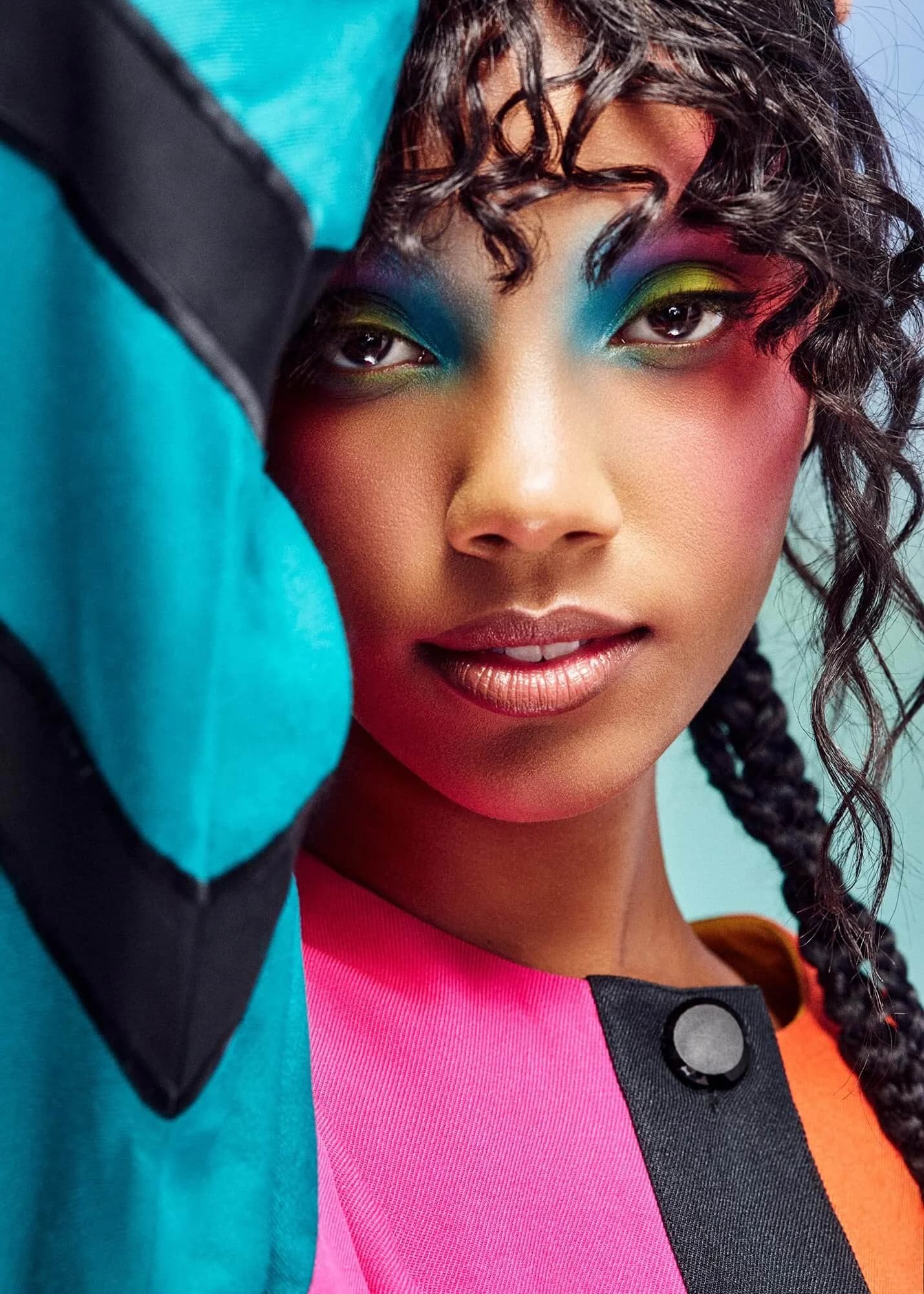 美妆品牌Lookbook编辑图